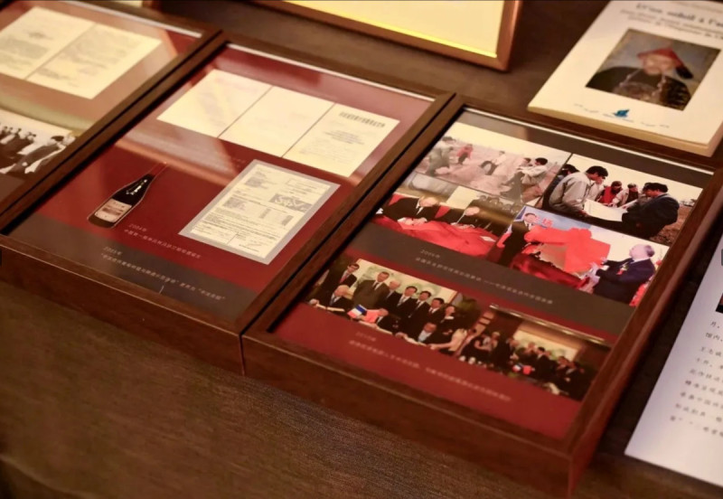 A Shanghai in mostra preziose memorabilia del vino