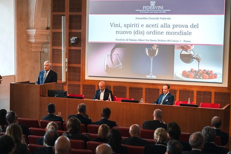 Vini, spiriti e aceti alla prova del nuovo (dis)ordine mondiale: gli scenari sui mercati internazionali Vini, spiriti e aceti alla prova del nuovo (dis)ordine mondiale: gli scenari sui mercati internazionali