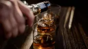 Dazi su whiskey, distillati e vino: iniziative di dialogo tra Regno Unito e Stati Uniti