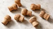 Il tappo di sughero? Gli spumanti lo riscoprono anche nella fermentazione secondaria