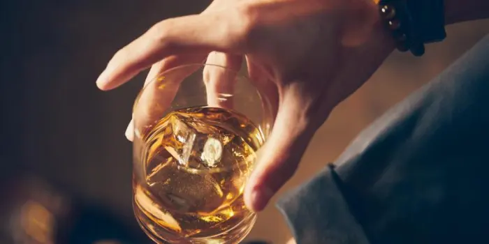 Regno Unito-Cina, progressi nelle trattative sui dazi al whisky 