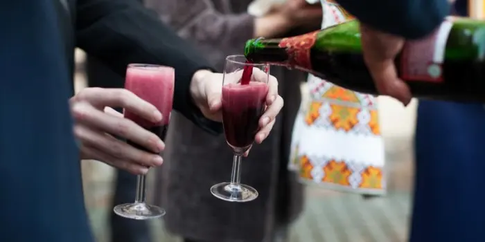 Alcolici: la Polonia apre consultazione pubblica su nuove restrizioni a pubblicit&agrave; e packaging