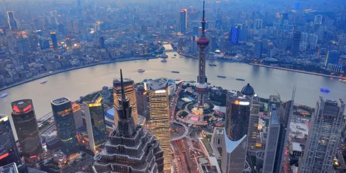 Shanghai sperimenta gli avvisi sanitari nella vendita di bevande alcoliche