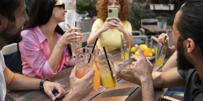 Consumi fuori casa: meno frequenza, più qualità. L’analisi di TradeLab per l’Osservatorio Federvini