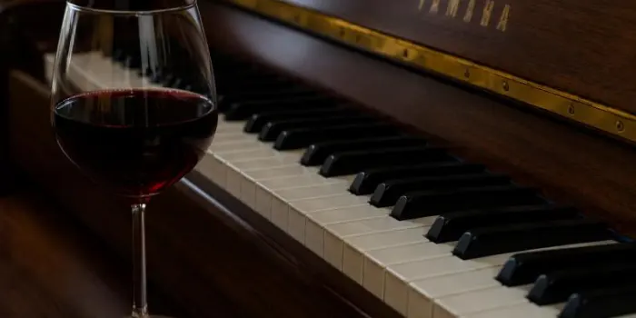 Come la musica live pu&ograve; cambiare la degustazione di un vino