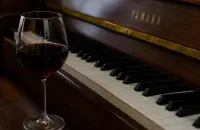 Come la musica live pu&ograve; cambiare la degustazione di un vino