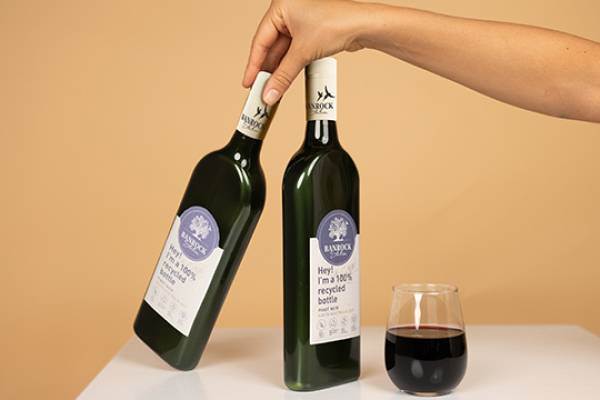 In Australia sul mercato nuove bottiglie di vino in plastica riciclata