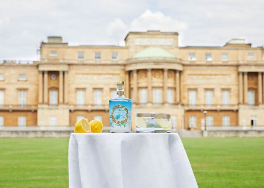 Arriva il Buckingham Palace Gin, con le botaniche dei giardini della regina