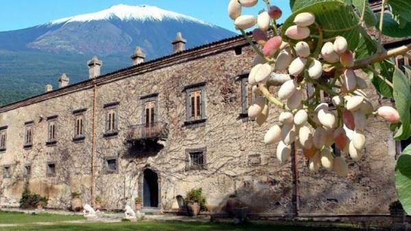 Viaggio a Bronte, paradiso romantico in Sicilia