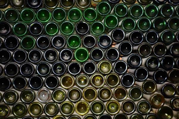 Francia, incontro filiera del vino e Governo: 160 milioni di euro per la distillazione