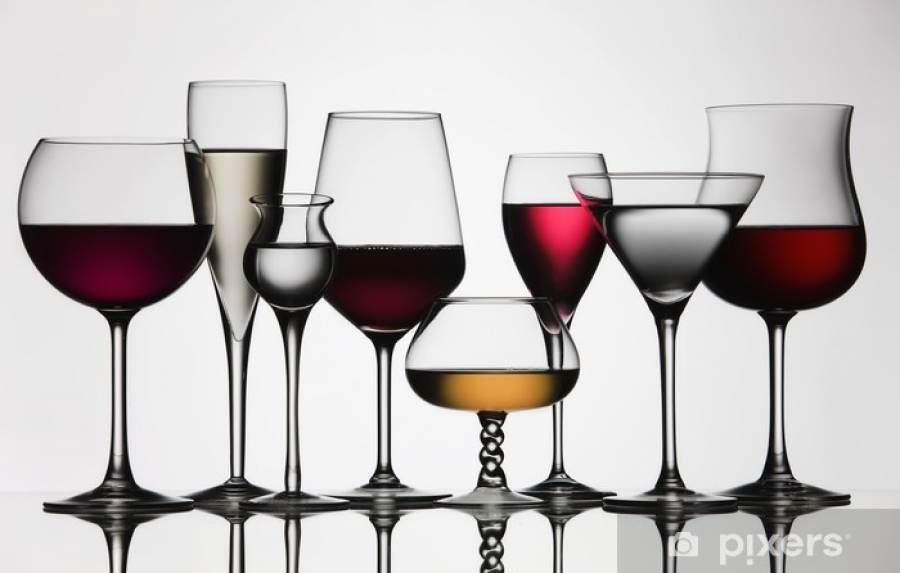 Effetto Covid: per vino e spiriti valori quasi dimezzati nel fuori casa