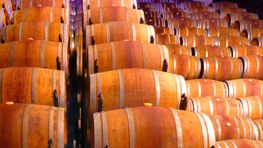Cantina Italia, 35,9 milioni di ettolitri di vino in giacenza al 9 ottobre 2020