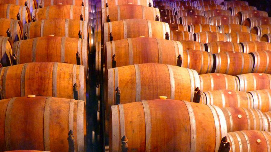 Cantina Italia, 49,3 milioni di ettolitri di vini e mosti in giacenza al 30 giugno 2021