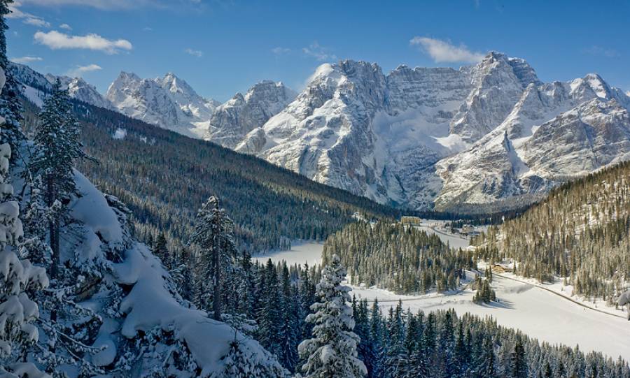 Sciare sotto le Tre Cime, le montagne più belle delle Dolomiti