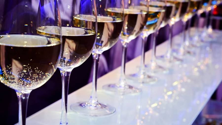 Acquisti online, il trend di vini e alcolici nel 2022
