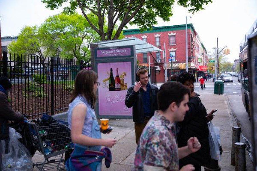 New York: al bando le pubblicità di alcolici negli spazi municipali (fermate dei bus, edicole e chioschi)