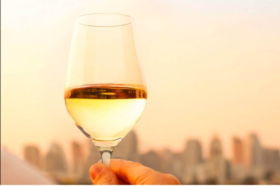 Vinitaly-Nomisma: per 7 aziende del vino su 10 anno in negativo. Piccole cantine le più colpite