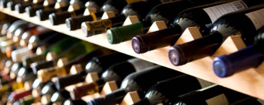 I tedeschi spendono in media 5 euro per bottiglia di vino. La ricerca di Ice Berlino