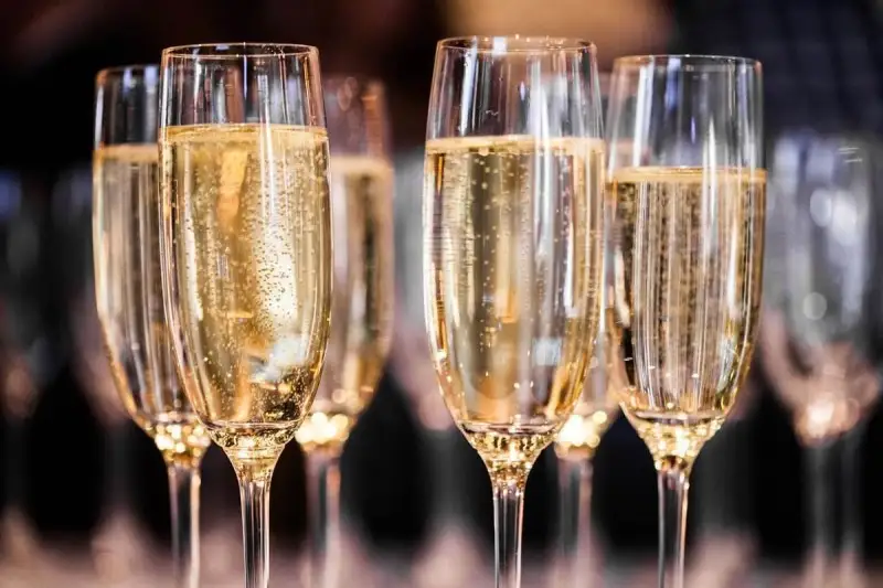 Scende il Prosecco in UK, ma i produttori possono ancora brindare al mercato pi&ugrave; ricettivo