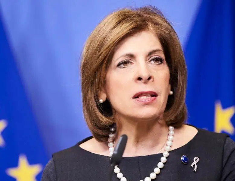 Kyriakides: consumo di alcol troppo elevato ma non prendiamo di mira la cultura gastronomica