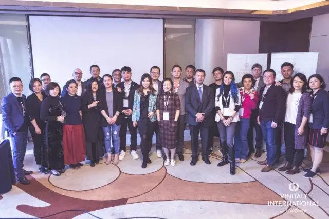 Vinitaly International nomina 4 nuovi ambasciatori cinesi del vino italiano