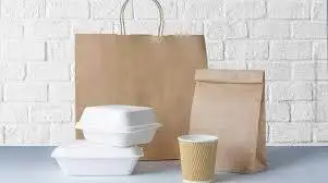 Firmato da Conte il Dpcm che vieta l'asporto di cibi e bevande dopo le 18. Ecco il testo