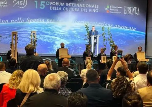 All&rsquo;Asi barbatelle di Nebbiolo, Sangiovese e Aglianico per sperimentazioni nello spazio