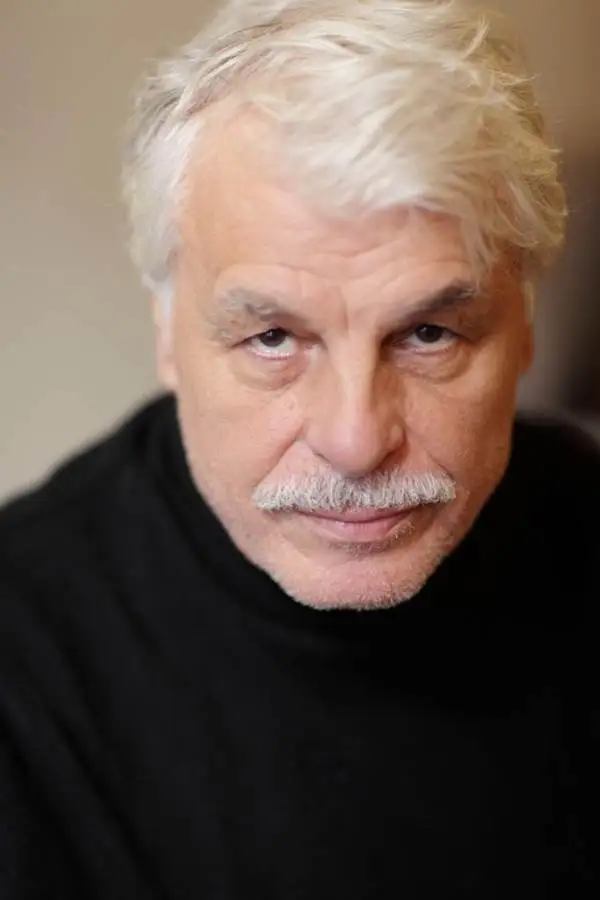 Michele Placido: cos&igrave; in Puglia "sposeremo"vino e teatro