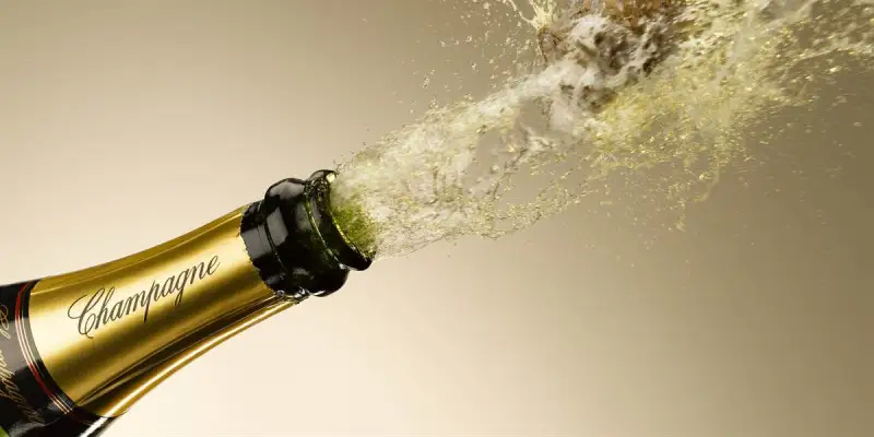 Champagne, nel 2021 balzo record del 32%