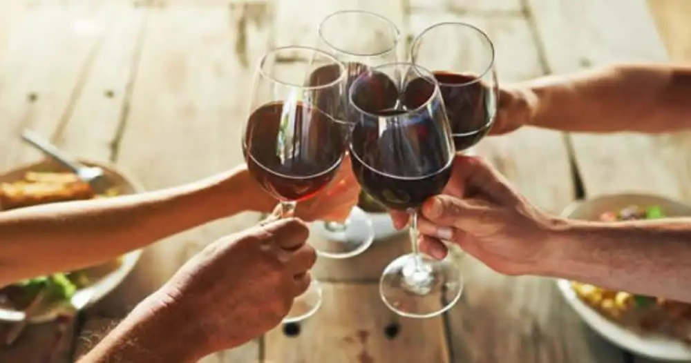 Sui social si parla sempre pi&ugrave; di food (+57,4%) e di vino (+29,1%)