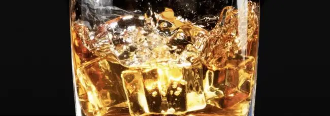 Trump &ldquo;grazia&rdquo; il whisky scozzese: cancellati i dazi all&rsquo;import negli Usa
