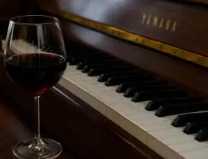 Come la musica live pu&ograve; cambiare la degustazione di un vino