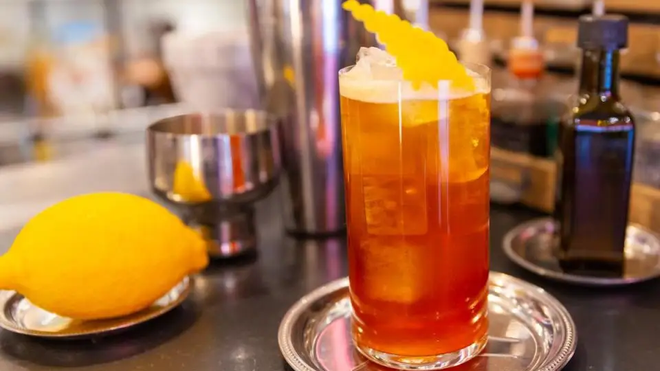 Il Sudafrica vuole innalzare l'et&agrave; minima di consumo e vietare la pubblicit&agrave; di alcolici su social e media