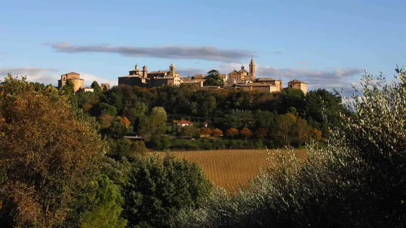 Per i colli assaporando vini Doc