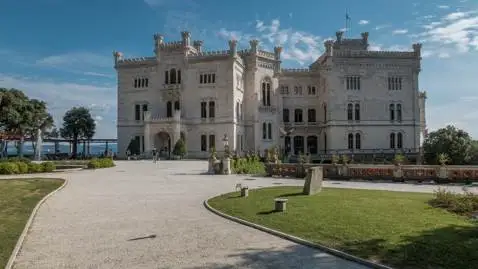 Trieste, tra percorsi panoramici, castelli e borghi