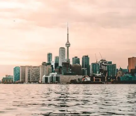 L'Ontario anticipa il via libera alle vendite di bevande alcoliche in grandi formati