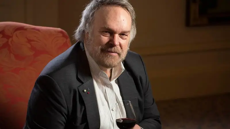 Robert Parker si ritira, per The Wine Advocate inizia la stagione firmata Michelin