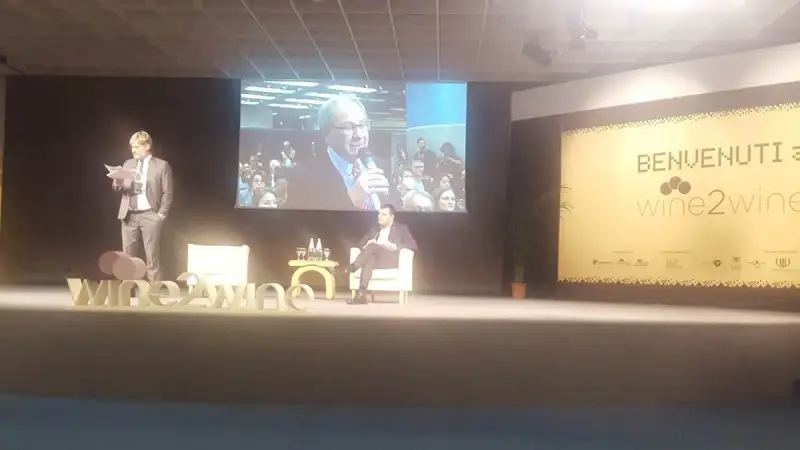 Seminari, lab, digital marketing e speed dating: a Verona il vino contemporaneo di Wine2Wine