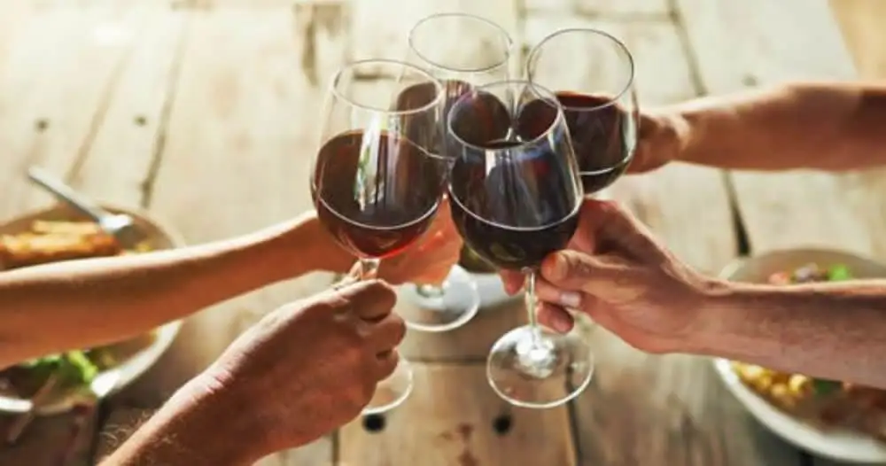 Nomisma/Wine Monitor: l'e-commerce guida le vendite off-trade di vino (+350%)