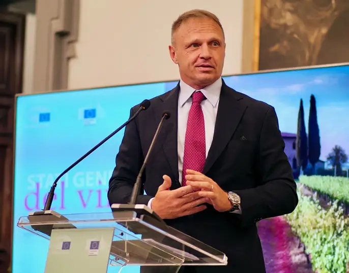 Vino: Lollobrigida soddisfatto per la chiusura della procedura di notifica belga all&rsquo;Ue