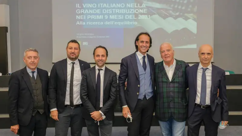 Vinitaly, nuovo equilibrio tra volumi e prezzi nel mercato dei vini nella distribuzione moderna