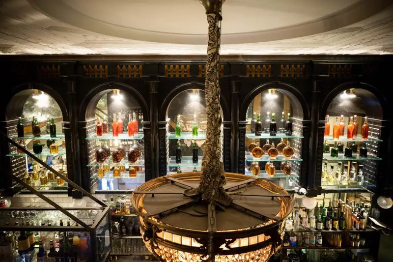 Bottiglie di spirits protagoniste ad Art City Bologna