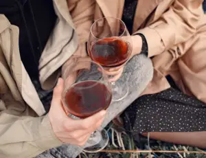 Il Rapporto sulla U.S. Wine Industry 2026 fotografa una fase di ridimensionamento strutturale