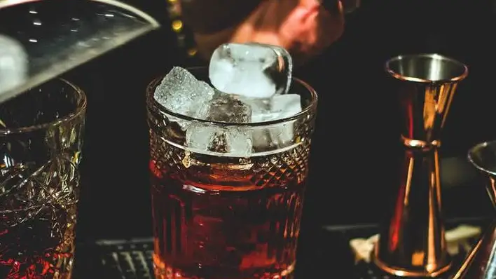 Usa, ottimismo sui consumi di vino e spirits durante le feste