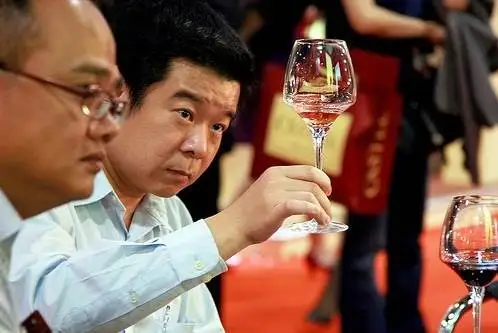 Pechino apre un'indagine anti-dumping sui vini australiani