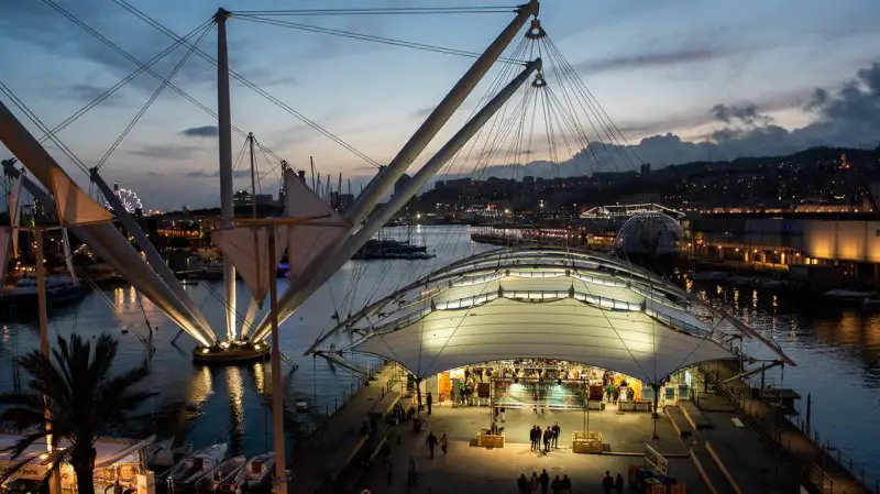 Tra le vie del centro di Genova con SlowFish 2021