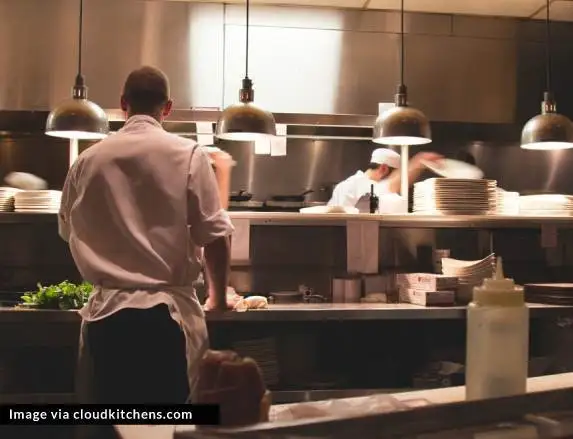 È il momento delle "dark kitchen", a quando i "dark bar"?