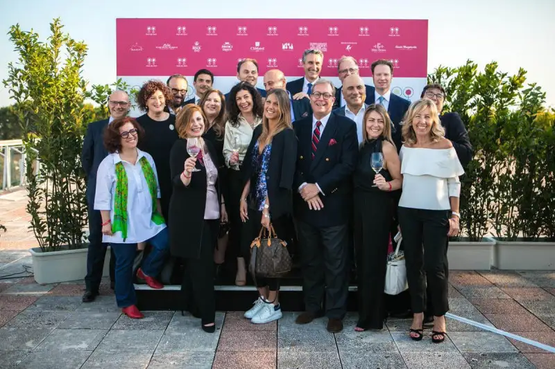 Italia del vino festeggia i primi dieci anni e guarda alla Cina