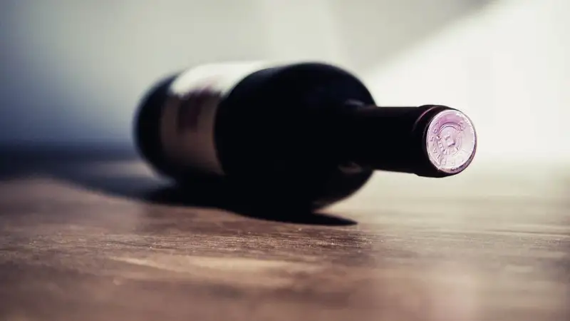 Nuovi consumatori digitali: cos&igrave; si parla di vino sui social