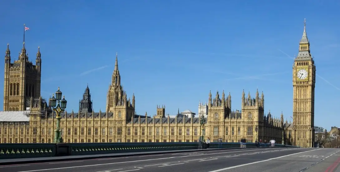 I produttori di vino e spirits britannici: il nuovo governo blocchi la revisione delle imposte